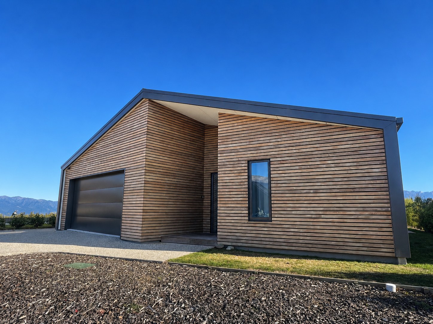 Horizontal cedar cladding project